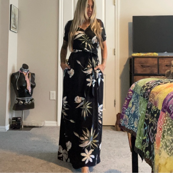 Roxy tropical wrap dress - Picture 2 of 3